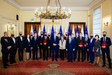 zdjęcie grupowe wszystkich członków Rady KSAP z Prezesem Rady Ministrów