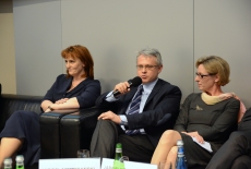 Uczestnicy panelu dyskusyjnego (od lewej): Agnieszka Mazurek, Robert Czarnecki, Anita Ryng
