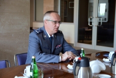 Komendant-Rektor Wyższej Szkoły Policji w Szczytnie podczas rozmów z przedstawicielami KSAP