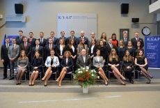 Zdjęcie grupowe absolwentów XXVI Promocji KSAP