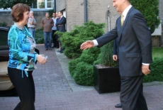 Radosław Sikorski wita Catherine Ashton