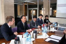 Przedstawiciele delegacji Chin