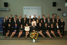 Zdjęcie grupowe Absolwentów KSAP