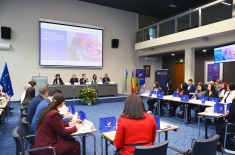 uczestnicy podczas otwarcia Akademii
