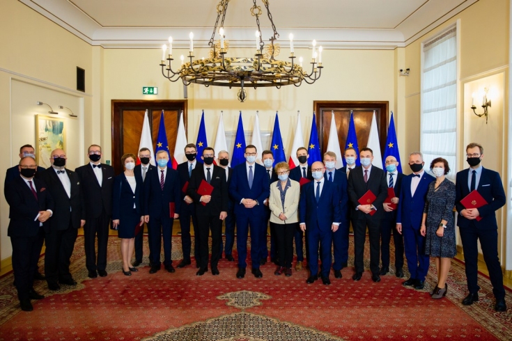 zdjęcie grupowe wszystkich członków Rady KSAP z Prezesem Rady Ministrów