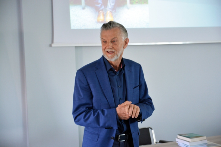 profesor Andrzej Zybertowicz podczas wykładu