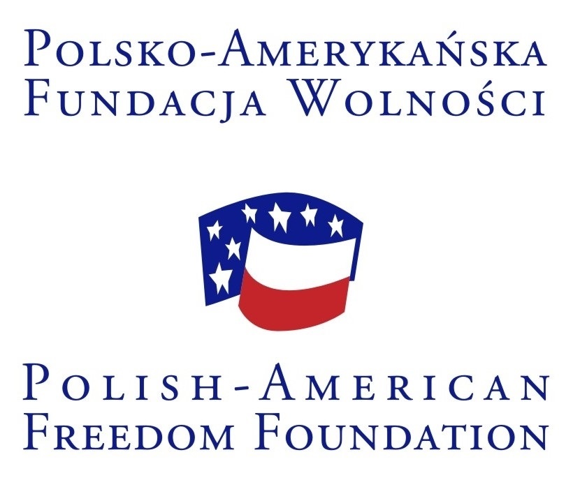 logo Polsko-Amerykańskiej Fundacji Wolności, nazwa fundacji i dwie flagi: polska i amerykańska